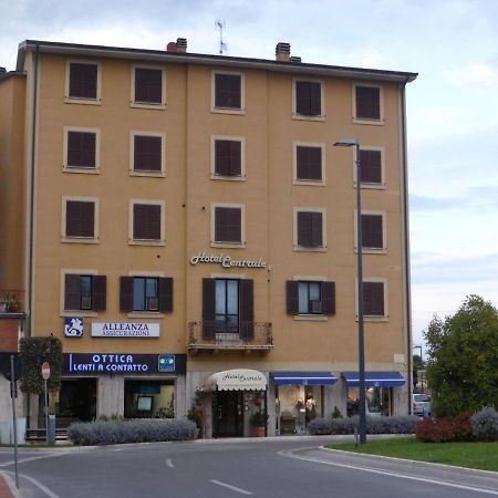 Hotel Centrale Chiusi Esterno foto