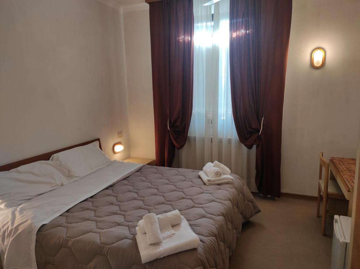 Hotel Centrale Chiusi Camera foto